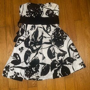 Speechless Strapless Black and White Floral Dress